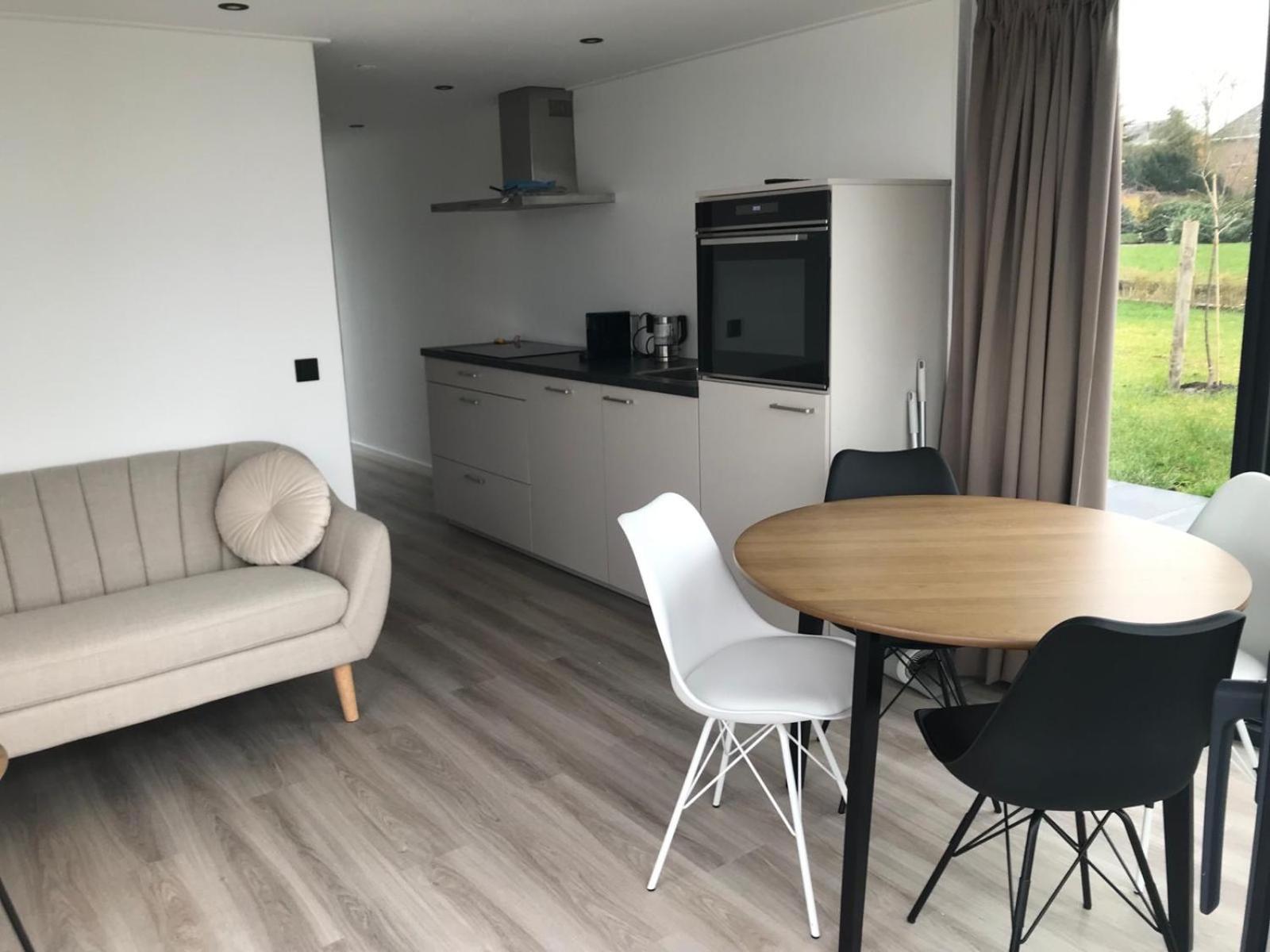Uniek Overnachten In Een Tiny House Op De Appelhof Wommels 외부 사진